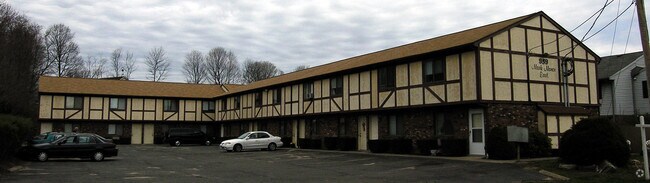 Foto principal - Meriden Rd Townhouses