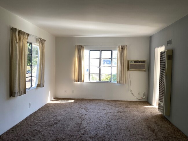 Building Photo - 4435 Verdugo Rd