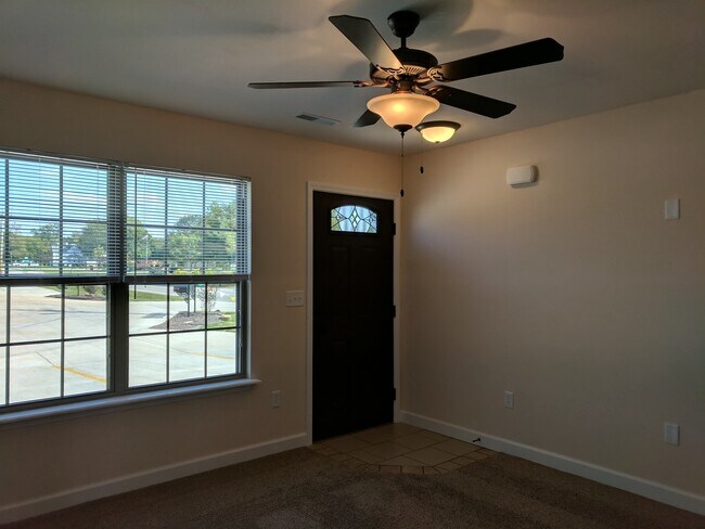Foto del edificio - 10547 Ellis Rd