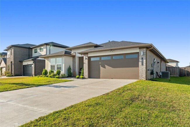 Building Photo - 28906 Yulee Mill Dr