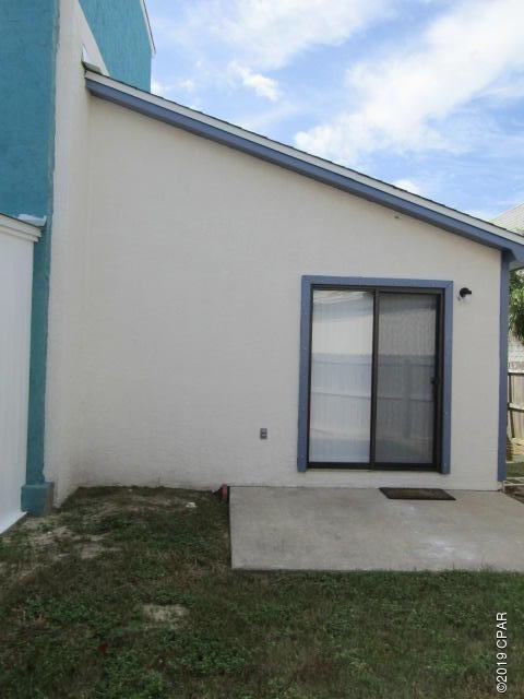 Building Photo - 6218 Beach Dr