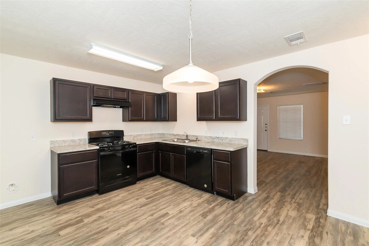 Foto principal - 13222 Withee Path Ln