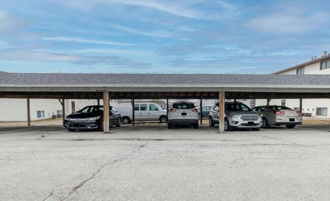 Foto del edificio - 1709 Rockingham Dr