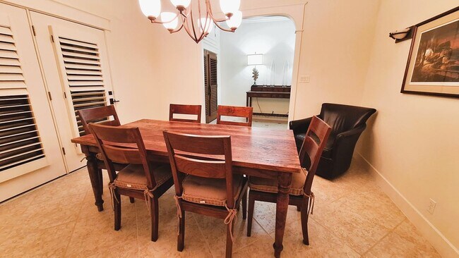 Building Photo - 130 Squires Dr