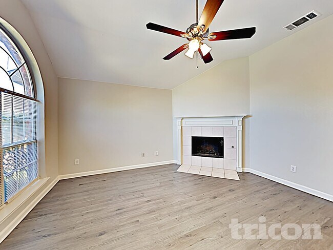Building Photo - 1024 Kory Dr