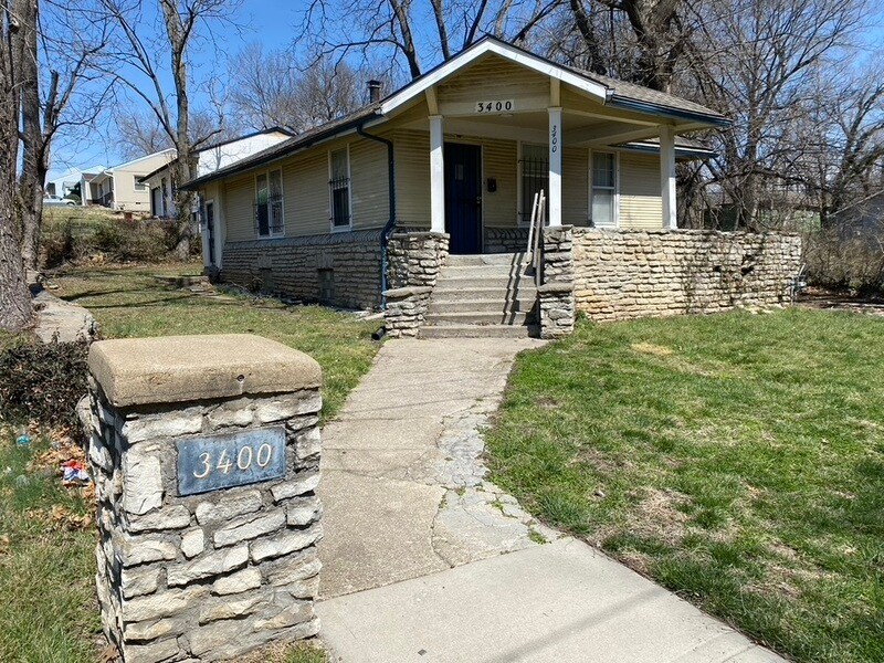 Foto principal - 3400 E 69th St