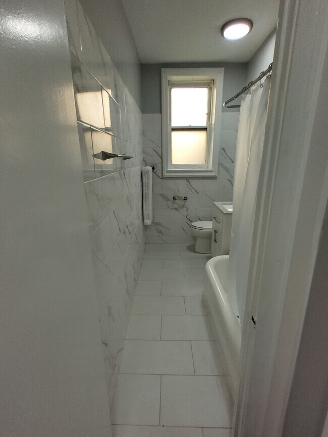 Foto del edificio - 1216 W Jarvis Ave