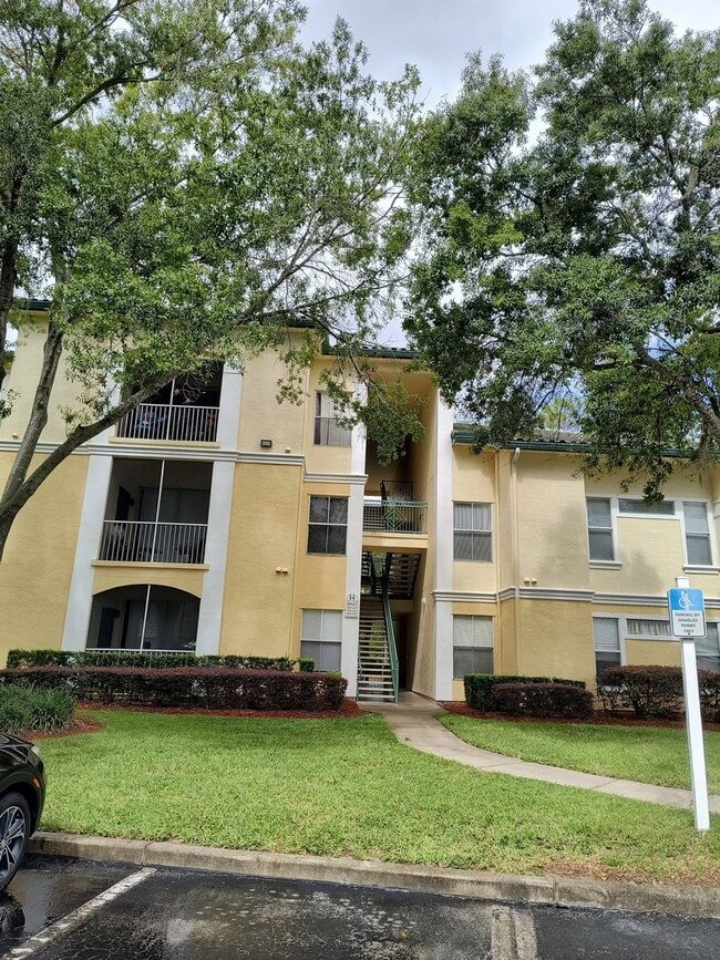Building Photo - 8907 Legacy Ct