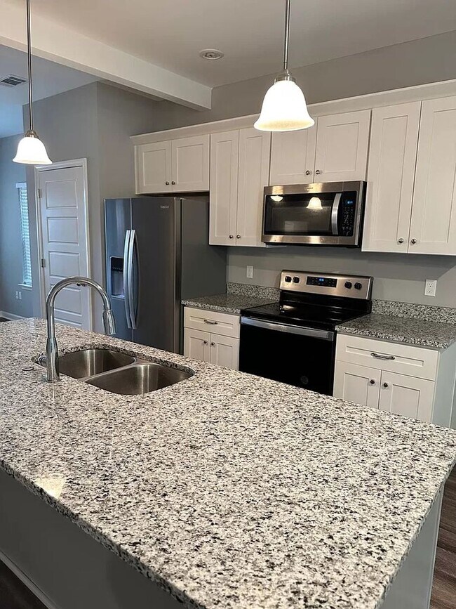 Foto del edificio - 4 bedroom 2.5 bathroom in Atoka built in 2023