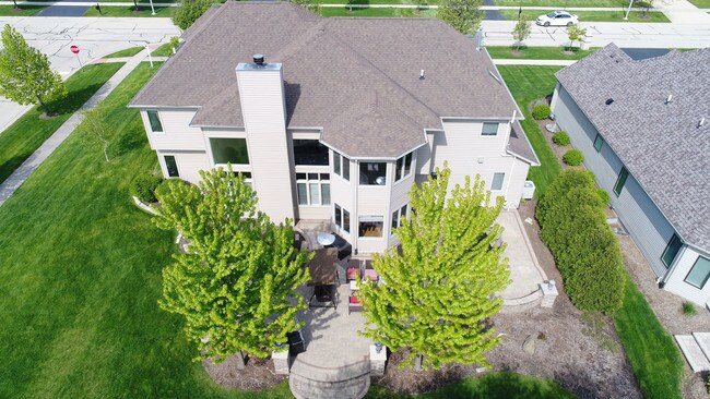 Building Photo - 14 Raes Creek Ct