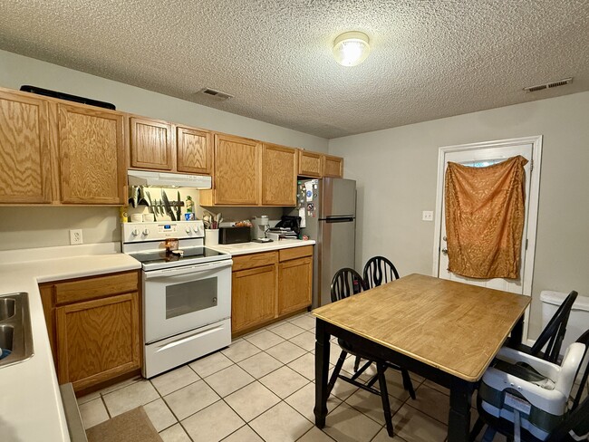 Foto del edificio - 368 Hunting Green Dr