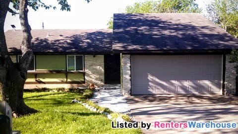 Building Photo - 2401 Sheri Oak Ln