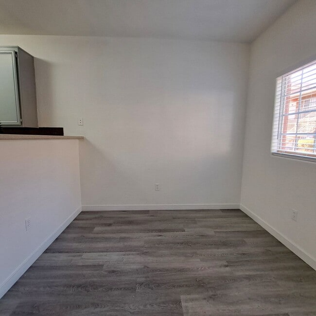 Building Photo - Manzanita Condominium:  Three Bedroom Avai...
