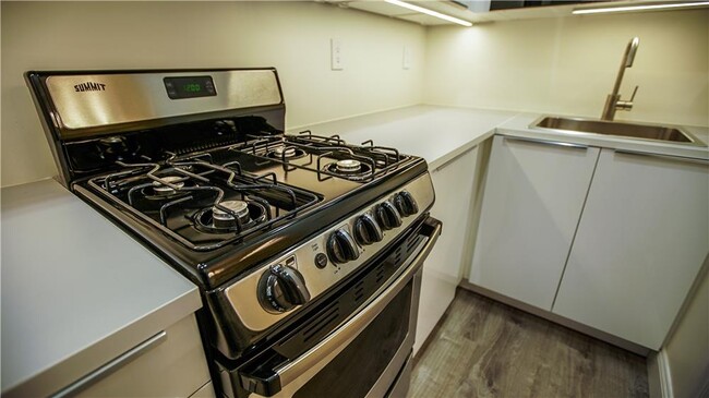 Building Photo - 5 East 94th Street