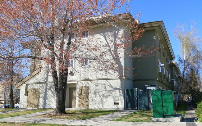 Building Photo - Metropolitan Gardens Apartments