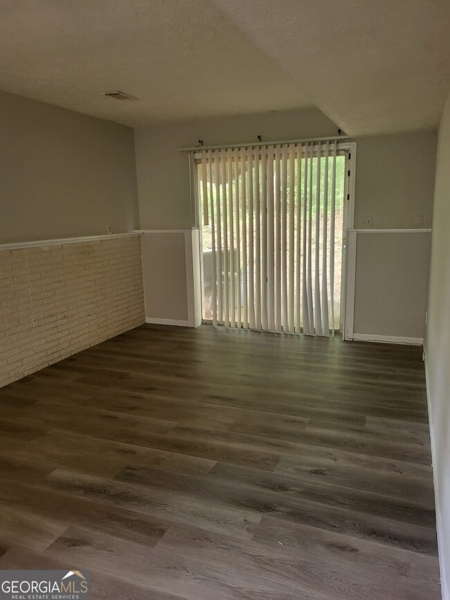 Foto del edificio - 1293 Monfort Rd