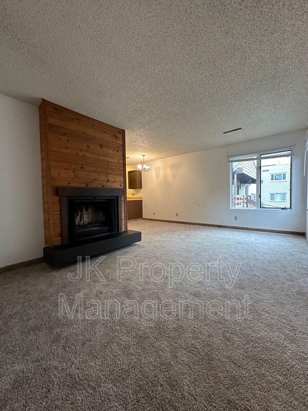 Building Photo - 3516 11th Ave S