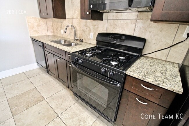 Foto del edificio - 4328 Roanoke Pkwy