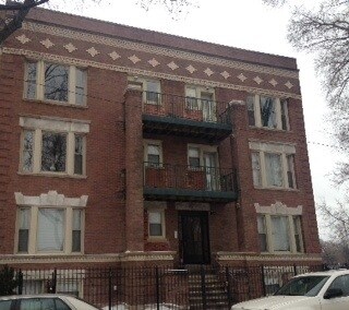 Foto principal - 5347-5349 S Calumet Ave