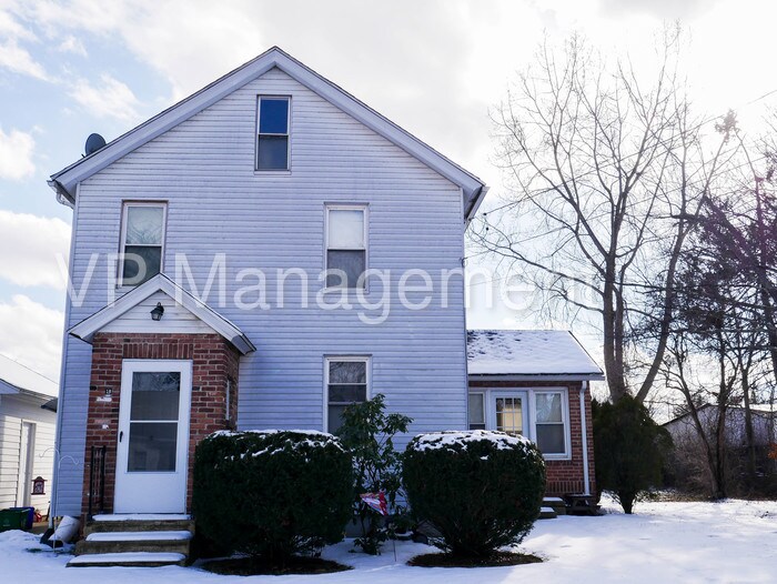 18 Kanawha Ave, Agawam, MA 01001 House Rental in Agawam, MA
