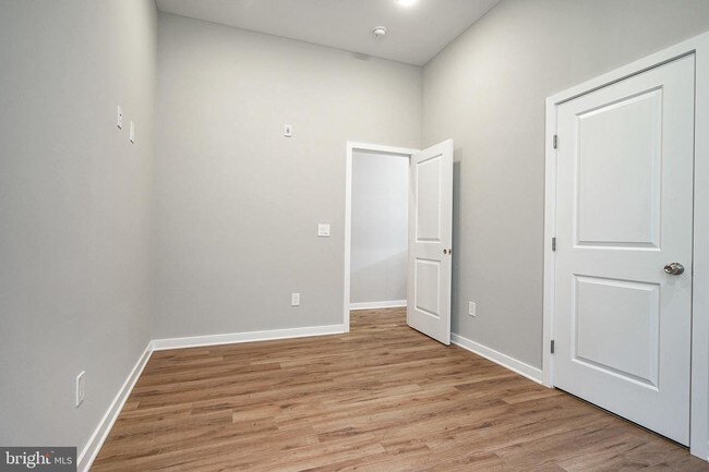 Foto del edificio - 1827 W Diamond St