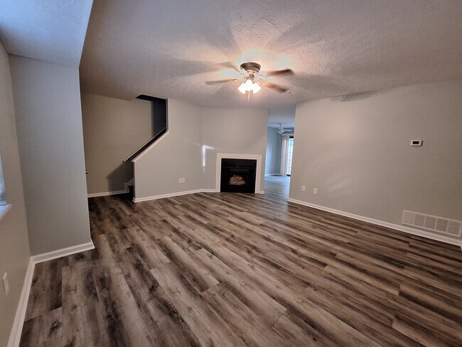 Foto del edificio - 324 Cross Wind Dr