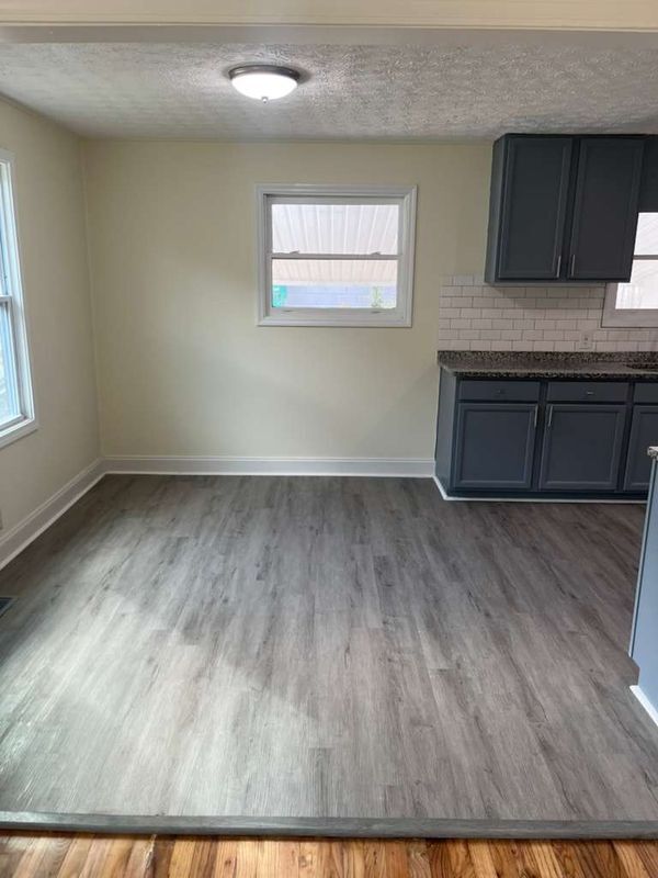 Building Photo - 2181 Gordon Cir