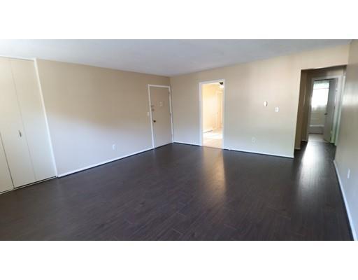 Primary Photo - 111 Litchfield Pines Dr