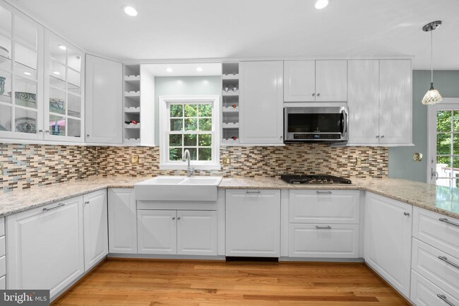 Building Photo - 500 Old Orchard Cir