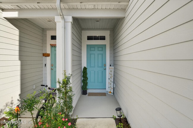 Building Photo - 33 Coastline Wy