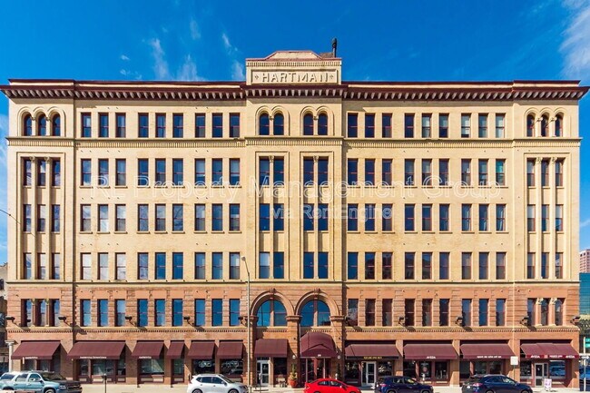 Foto del edificio - 150 E Main St