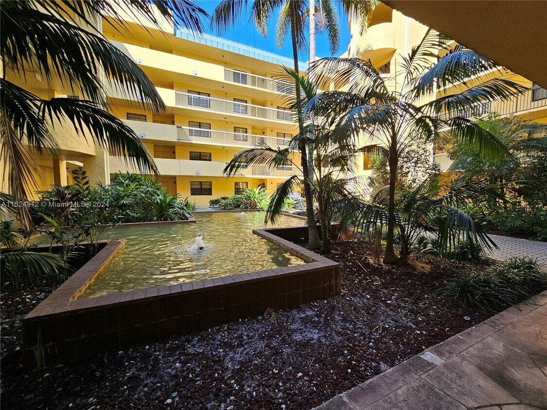 Primary Photo - 6575 W Oakland Park Blvd