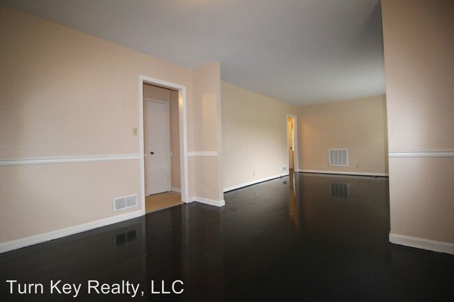 Building Photo - 625 Callahan Rd
