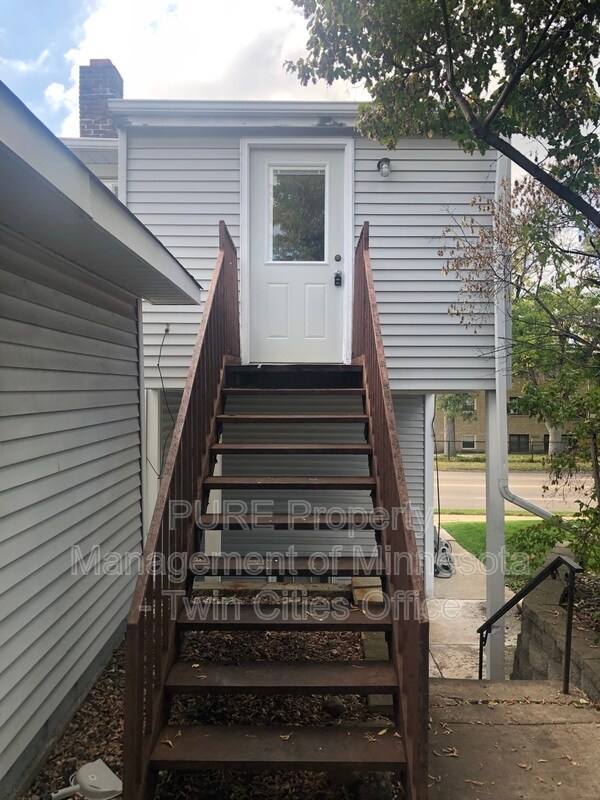 Primary Photo - 1330 White Bear Ave