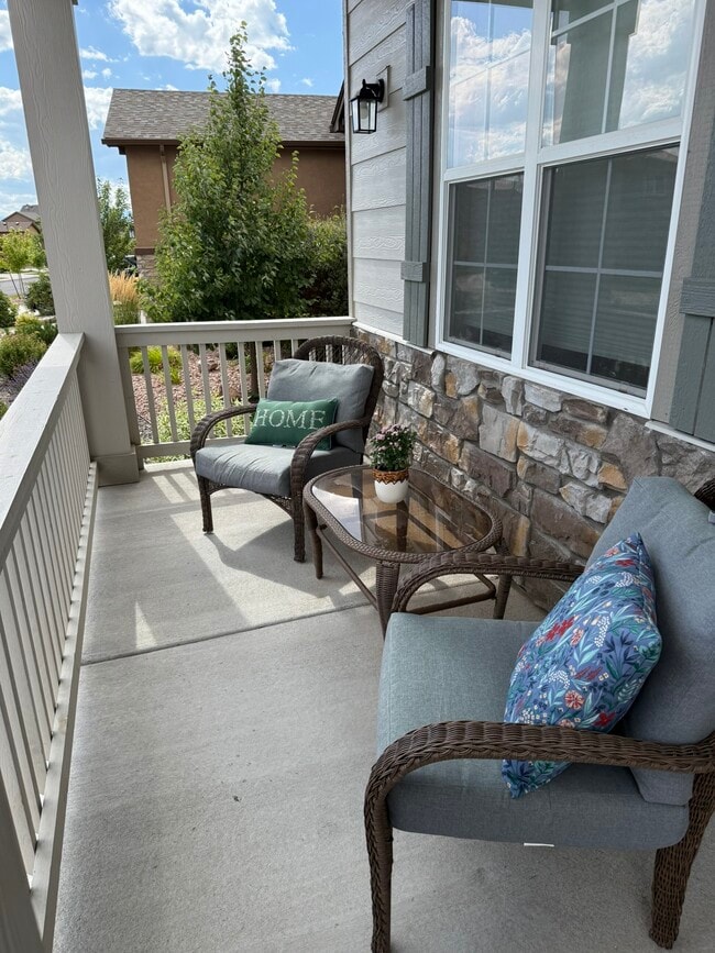 Building Photo - 9958 Golf Crest Dr
