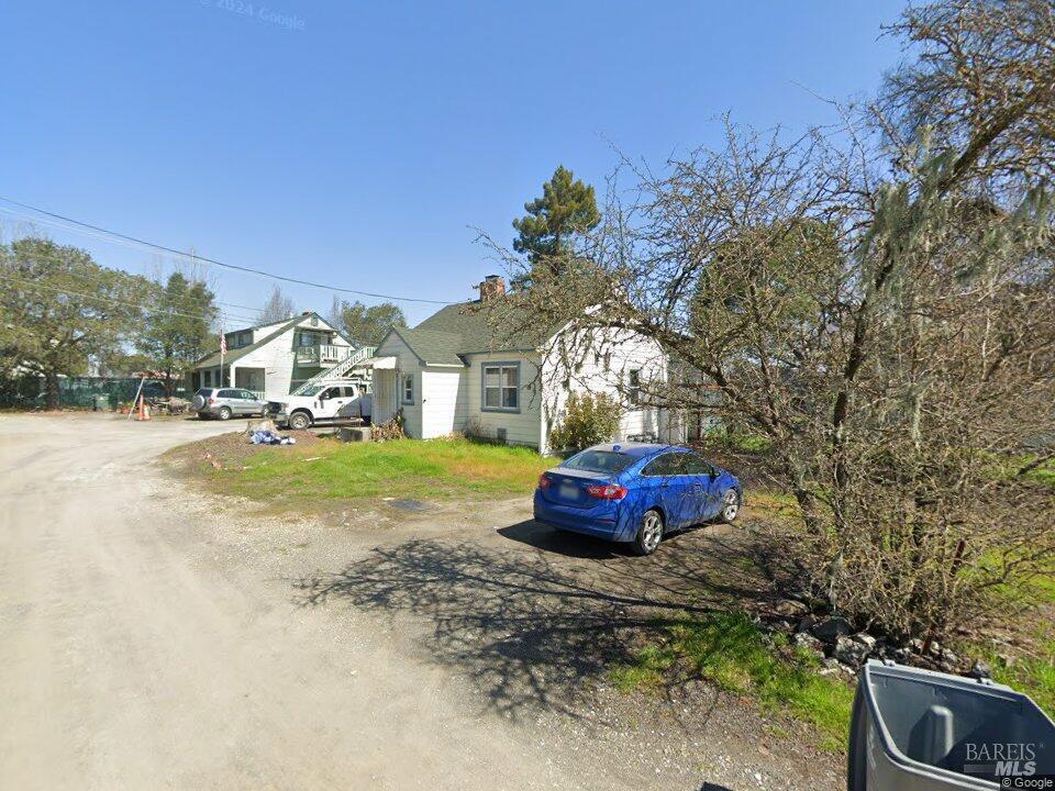 Primary Photo - 7 Hawthorne Ct