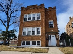 Building Photo - 3648 Grove Ave