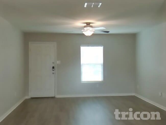 Building Photo - 12045 Latour Vly