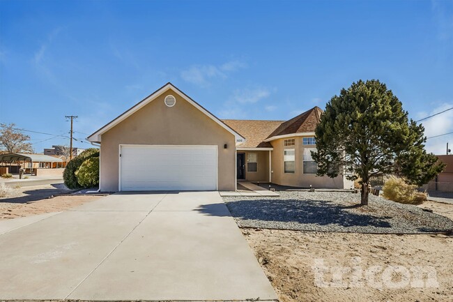 Building Photo - 1600 31st St SE