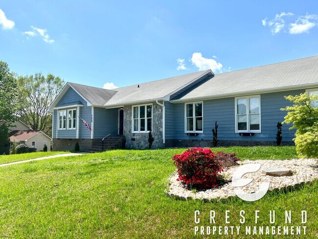 Building Photo - Coming Soon Mid JUNE Close to FORT BRAGG -