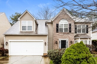 Building Photo - 5112 Kiev Dr