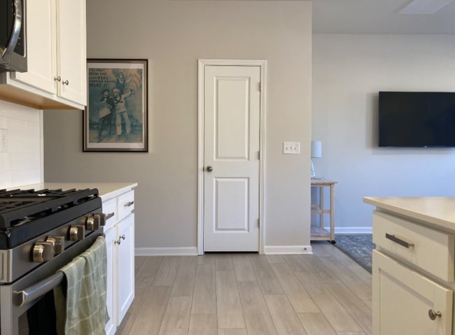 Foto del edificio - 12 Twiggs Ln