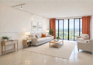 Building Photo - 1470 NE 123rd St