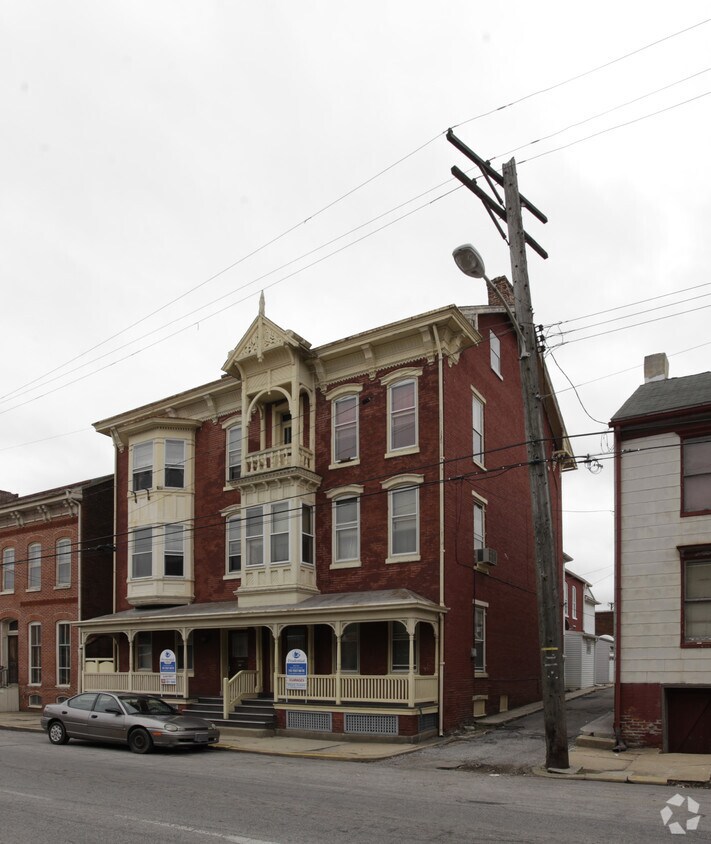 Foto principal - 470-472 W Philadelphia St