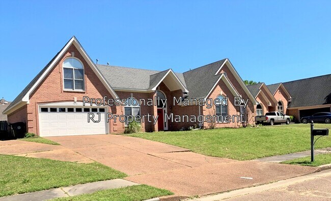 Building Photo - 5070 Ashland Grove St