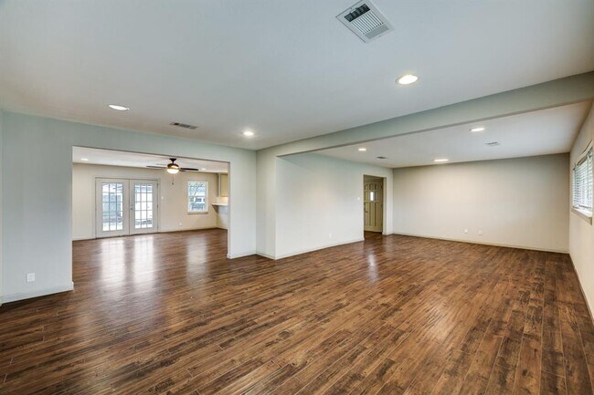 Foto del edificio - 16882 San Marcos Hwy