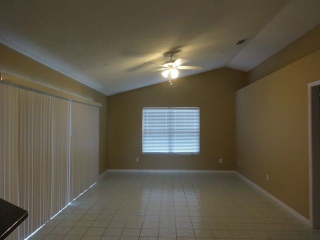 Building Photo - 907 Brookmeadow Dr