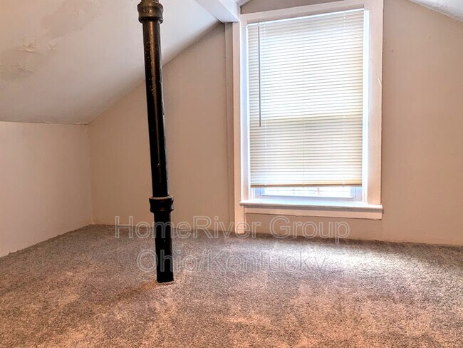 Building Photo - 3331 Penway Ave