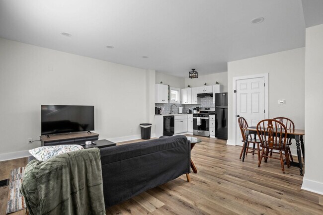 Foto del edificio - 844 Camp St