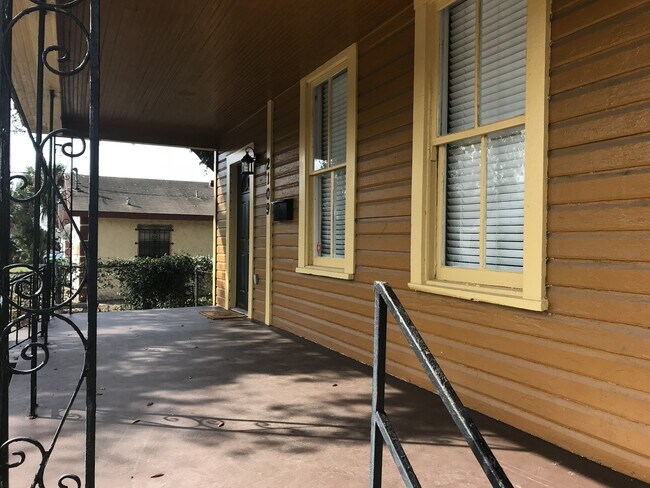 Foto del edificio - Vintage North Hyde Park Bungalow